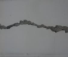 2.墙体开裂.jpg